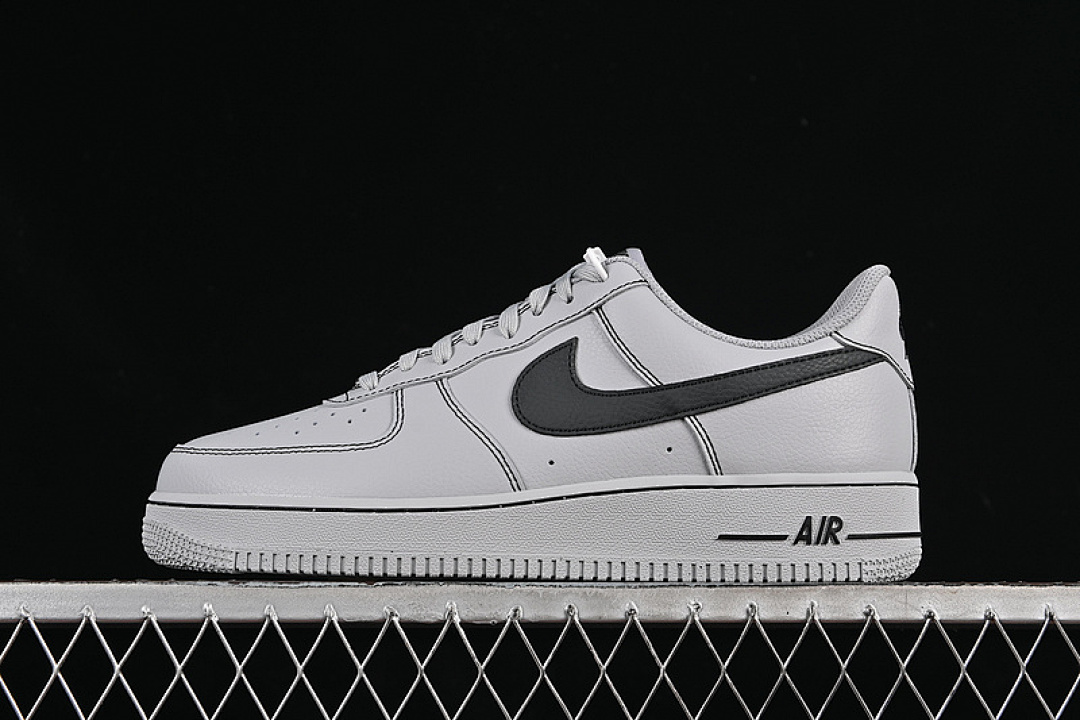 Nike Nike AIR FORCE 1 07 LOW GREY/BLACK · HQ2037-004, photo 1