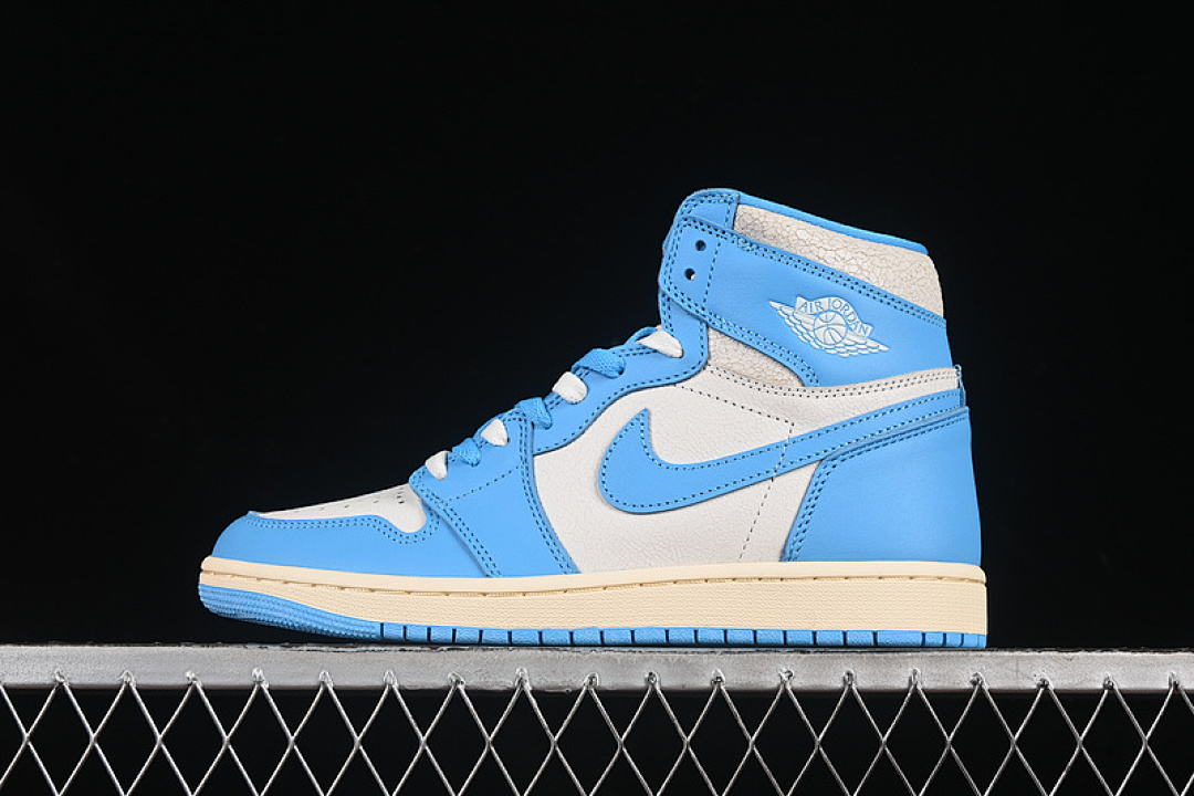 Jordan AIR Jordan 1 HIGH OG UNC REIMAGINED DARK POWDER BLUE/DARK BLUE/SAIL · DZ5485-402, photo 1