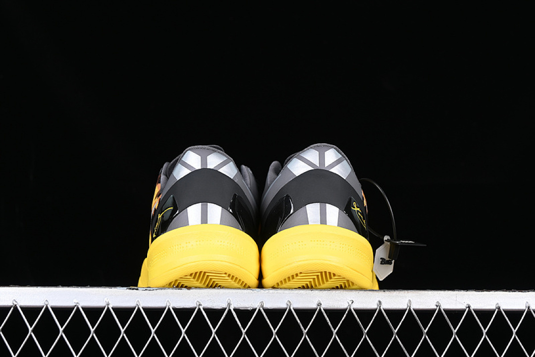 Nike [555286-077]-[KOBE 8 SYSTEM GREY/YELLOW/BLACK]-[MAN:40-46] - Image 15
