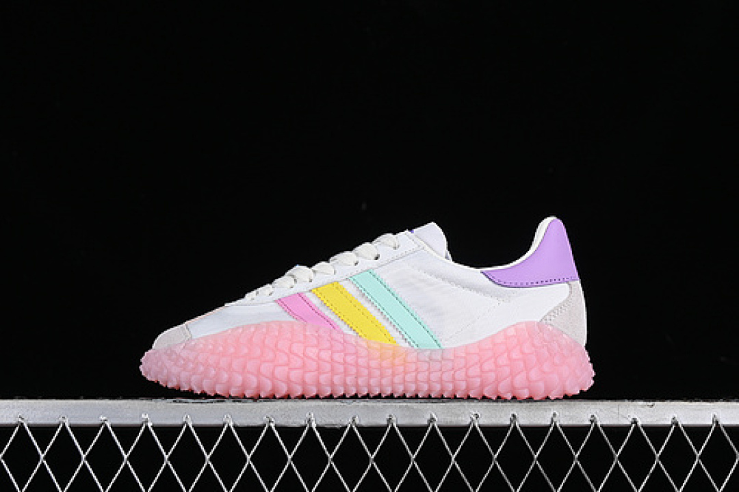 Unbranded [EE5668]-[ORIGINALS COUNTRY KAMANDA CLOUD WHITE/CORE BLACK/CLOUD WHITE]-[WOMAN:36-40], photo 1