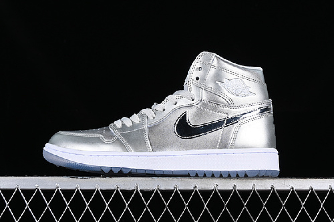 Jordan AIR Jordan 1 HIGH GOLF WHITE/BLACK/SILVER · FD6815-001, photo 1