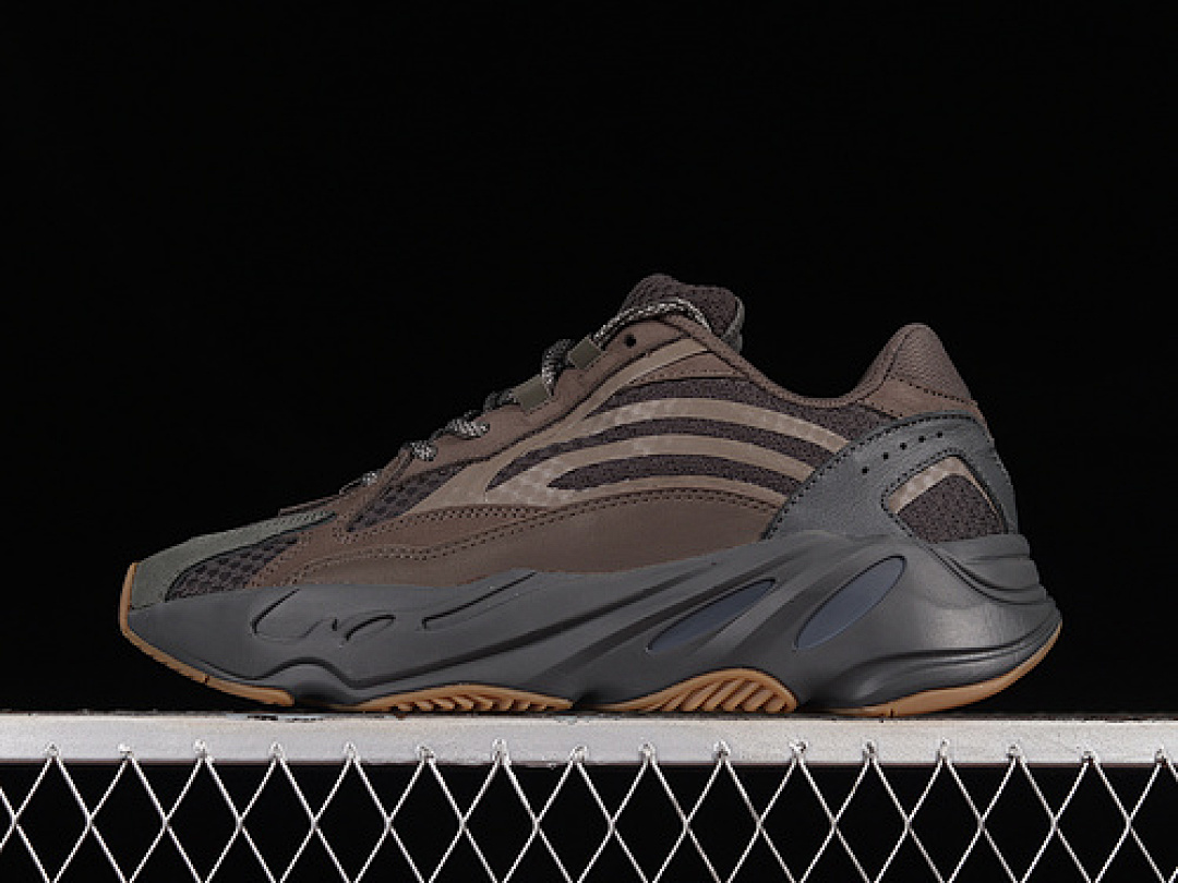 On Running Adidas OG YEEZY BOOST 700 V2 GEODE/GEODE/GEODE · EG6860, photo 1