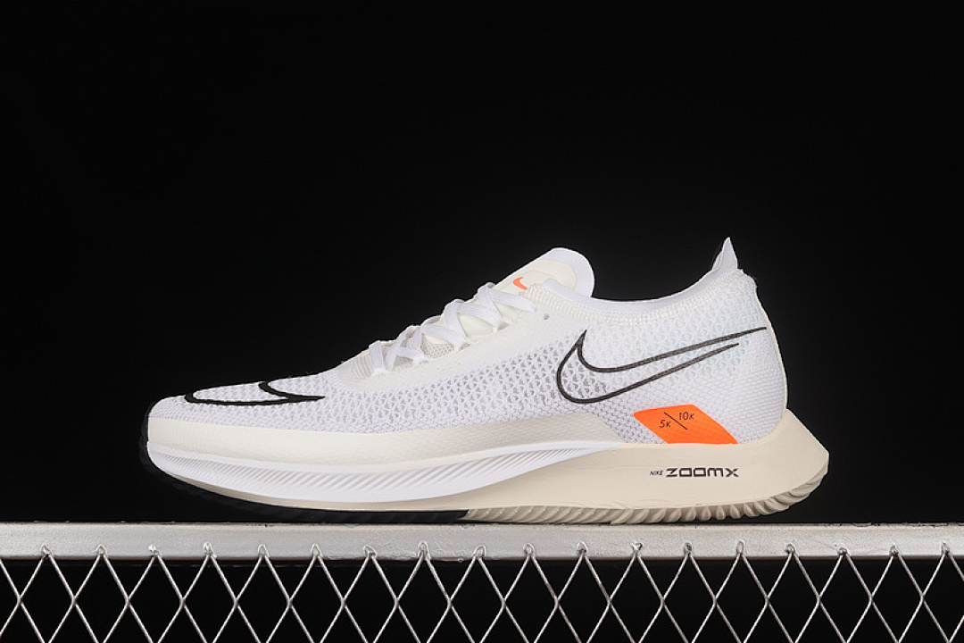 ZOOMX STREAKFLY WHITE/SUMMIT WHITE/PHOTON DUST/BLACK · DH9275-100, photo 1