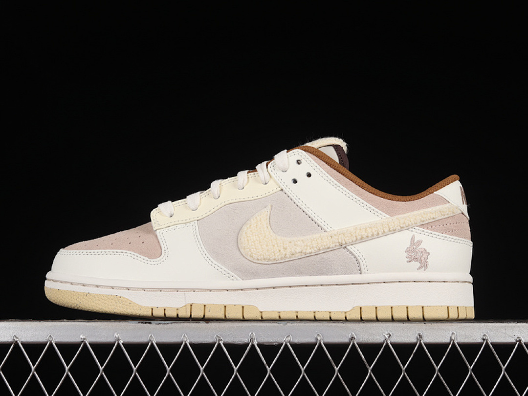 Nike DUNK LOW YEAR OF THE RABBIT FOSSIL STONE/COCONUT MILK/SAIL · FD4203-211, photo 1