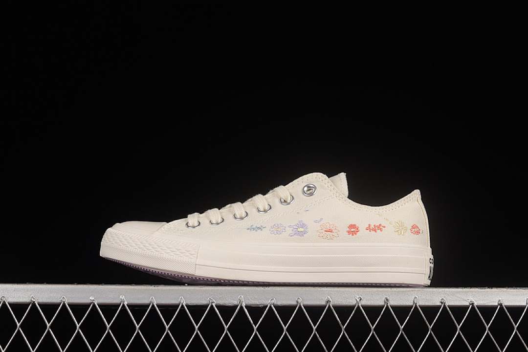 Converse [A01595C]-[CHUCK TAYLOR ALL STAR LOW 70S EGRET/MULTI-COLOR/BLACK]-[WOMAN:35-40], photo 1