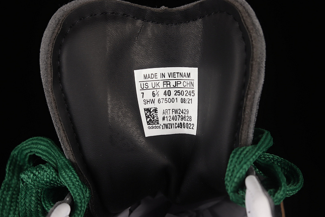 Adidas [FW2429]-[SAMBA VEGAN SHOES CORE BLACK/CLOUD WHITE/GREEN]-[MAN:39-45] - Image 6