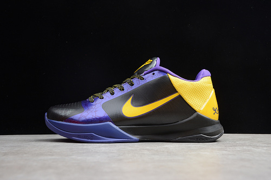 Nike [386430-071]-[ZOOM KOBE 5 X BLACK/DESOL-VARSITY PURPLE]-[MAN:40-46] - Image 2