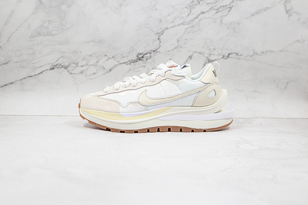 Sacai Sacai X VAPORWAFFLE SAIL GUM SAIL/WHITE/WHITE · DD1875-100, photo 1