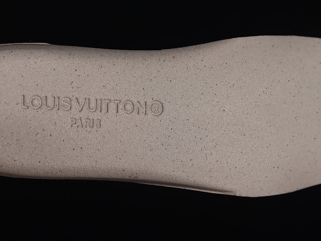 Louis Vuitton [L*V TRAINER 2 SNEAKERS BLACK/WHITE/BLACK]-[WOMAN:36-39]-[MAN:40-45] - Image 3