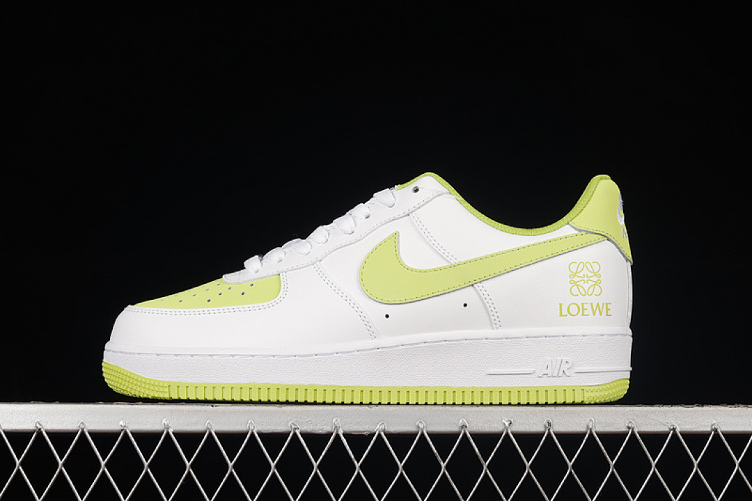 Nike [AF1234-002]-[AIR FORCE 1 LOW WHITE/WHITE/LIME GREEN]-[WOMAN:36-39]-[MAN:40-45], photo 1