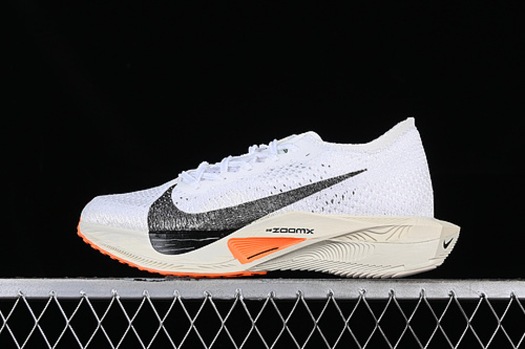 Unbranded [DX7957-100]-[ZOOMX VAPORFLY NEXT% 3 WHITE/GREY/BLACK]-[MAN:39-45], photo 1