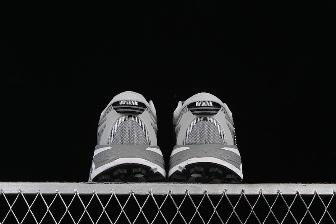 Hoka [1126851 SRYG]-[HOKA MAFATE THREE 2 WHITE/GREY/BLACK/SILVER]-[WOMAN:36-39]-[MAN:40-45] - Image 15