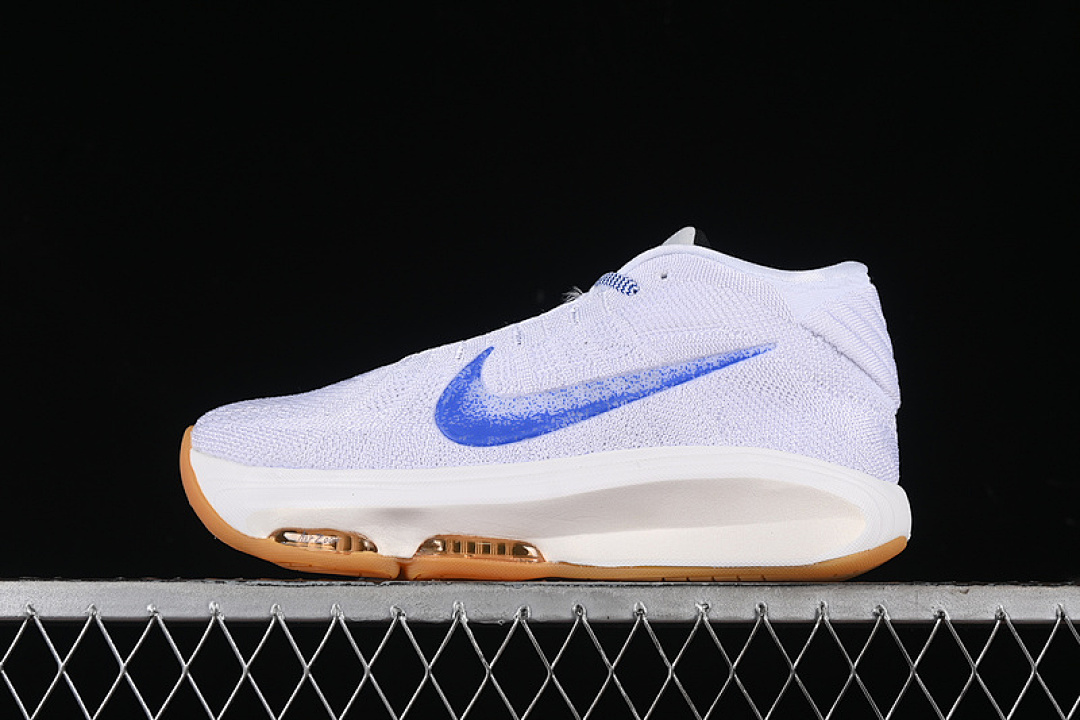 AIR ZOOM G.T. HUSTLE 3 FP WHITE/PHANTOM/TOTAL ORANGE/RACER BLUE · HJ9083-100, photo 1