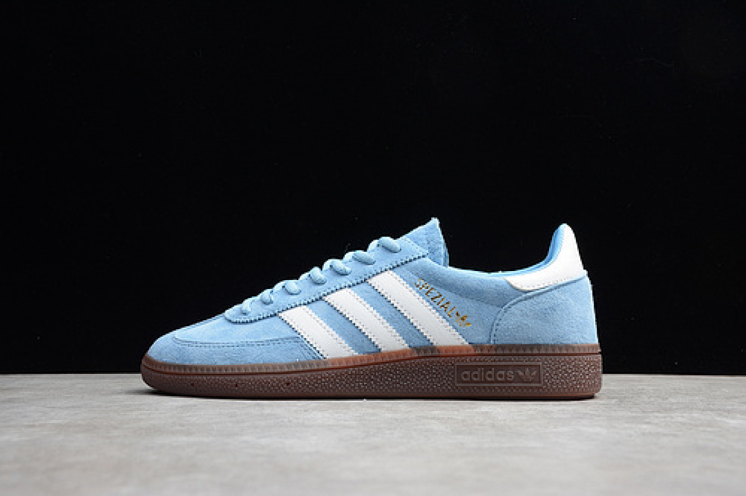 HANDBALL SPEZIAL SHOES CLEAR BROWN/LIGHT BLUE/WHITE · BD7632, photo 1