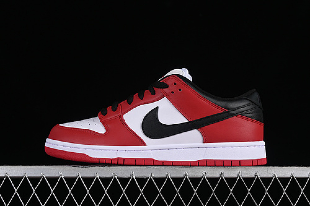 Unbranded [BQ6817-600]-[SB DUNK LOW PRO CHICAGO VARSITY RED/BLACK-WHITE]-[WOMAN:36-39]-[MAN:40-47.5], photo 1
