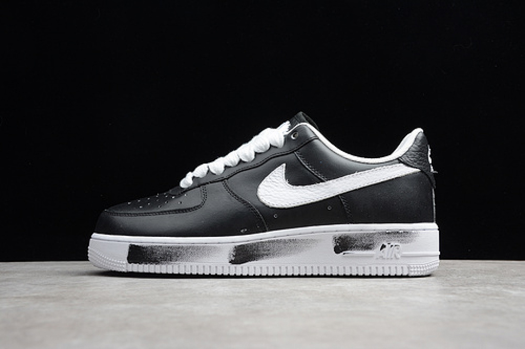 Nike Nike PEACEMINUSONE X AIR FORCE 1 LOW 07 BLACK/WHITE · AQ3692-001, photo 1
