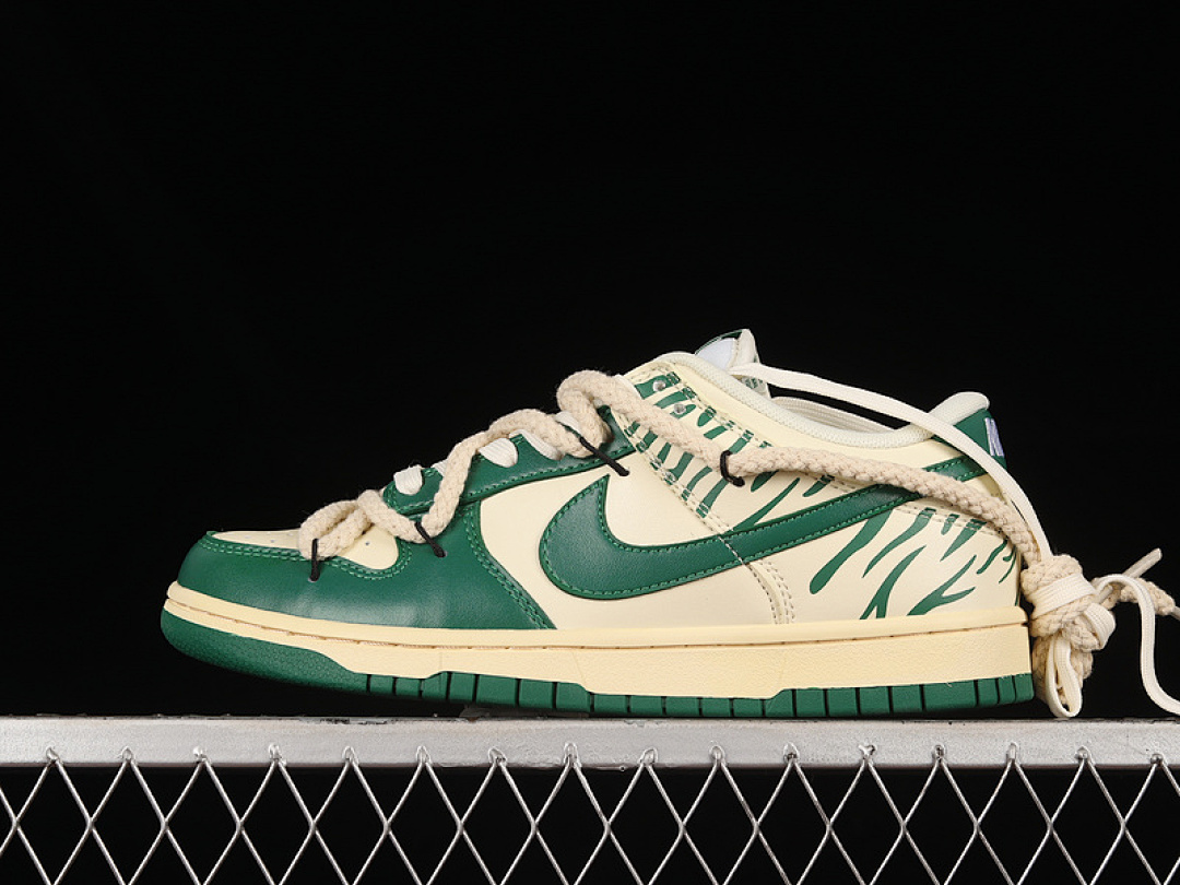 Unbranded [DD1503-112]-[DUNK LOW BEIGE/GREEN]-[WOMAN:36-39]-[MAN:40-46], photo 1
