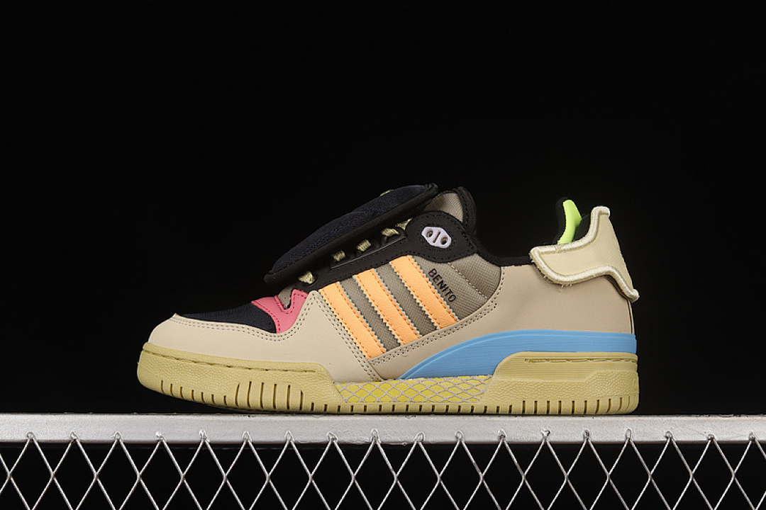 Alo [GZ2009]-[BAD BUNNY X FORUM POWERPHASE CATCH AND THROW SAND/ACID ORANGE/HALO (GOLD]), photo 1