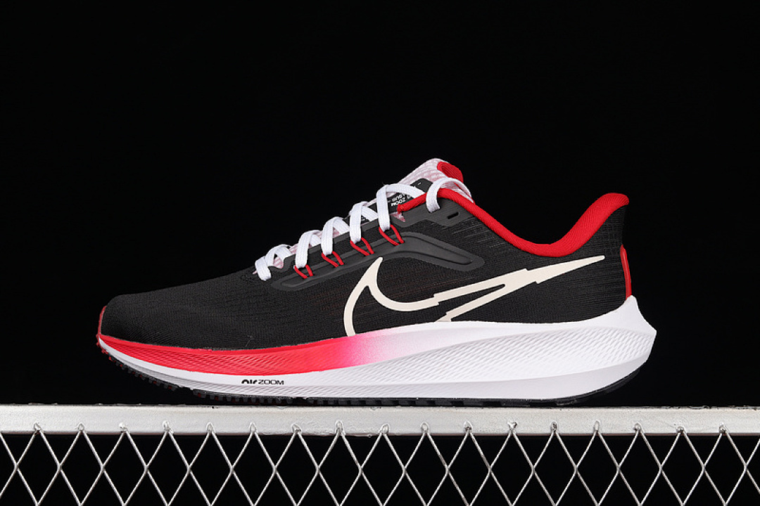 Nike [DQ7871-001]-[AIR ZOOM PEGASUS 39 BLACK/WHITE/UNIVERSITY RED]-[MAN:39-45] - Image 16
