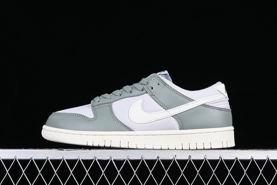 Unbranded [DV7212-300]-[DUNK LOW MICA GREEN/SAIL/PHOTON DUST]-[WOMAN:36-39]-[MAN:40-45], photo 1