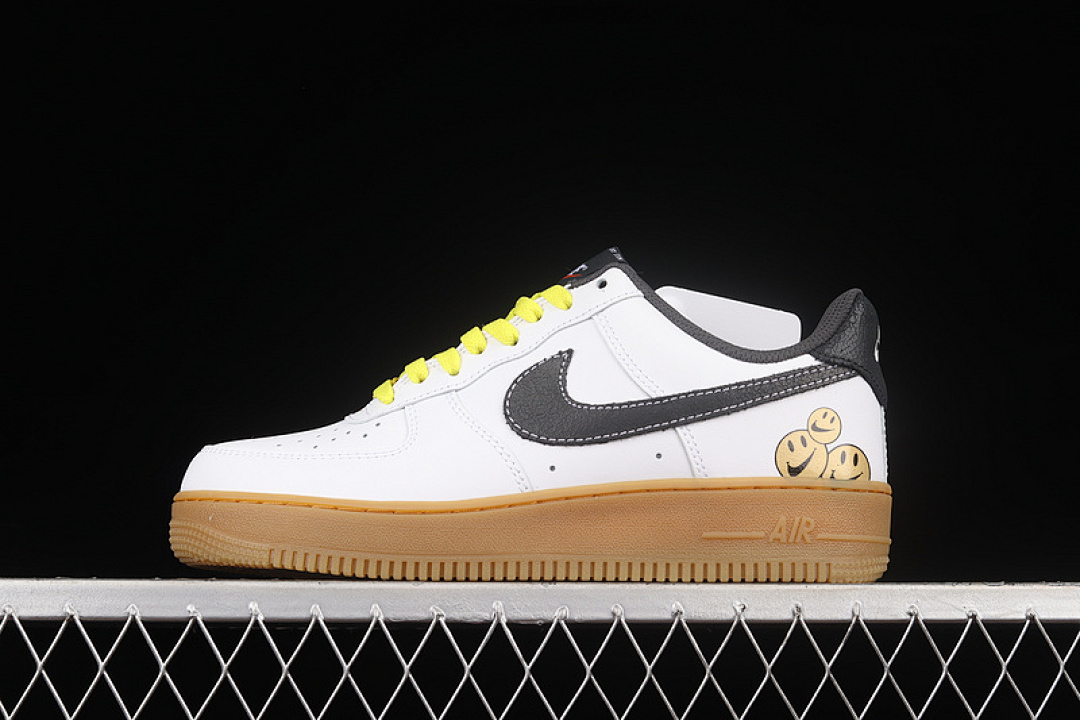 Nike [DO5854-100]-[AIR FORCE 1 LV8 GS GO THE EXTRA SMILE WHITE/YELLOW STRIKE/LIGHT (BROWN]), photo 1