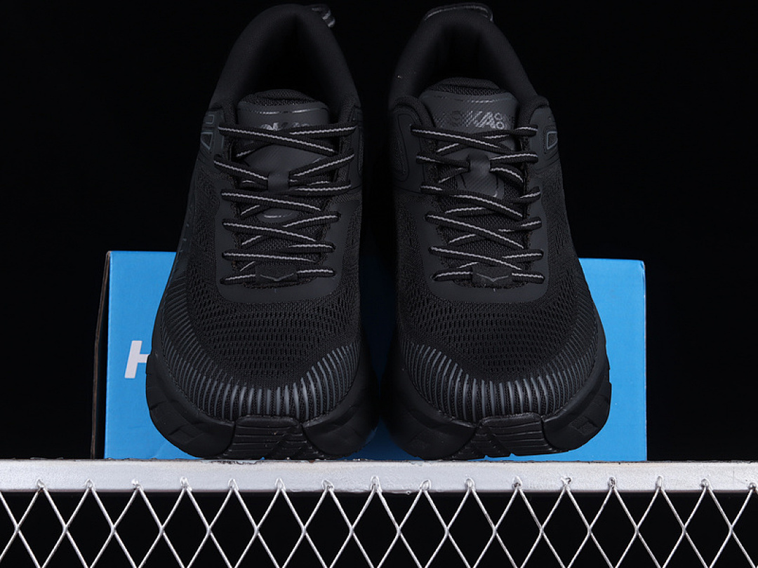 On Running [1110518/BBLC]-[HOKA ONE BONDI 7 BLACK/BLACK/BLACK]-[WOMAN:36-39]-[MAN:40-45] - Image 13