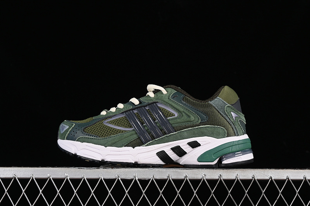 Unbranded [GZ1545]-[ORIGINALS RESPONSE CL GREEN OXIDE/LEGEND IVY/CRYSTAL WHITE]-[WOMAN:36-39]-[MAN:40-45], photo 1