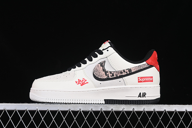 Nike Nike AIR FORCE 1 07 LOW SUP WHITE/BLACK/RED · DM6688-026, photo 1
