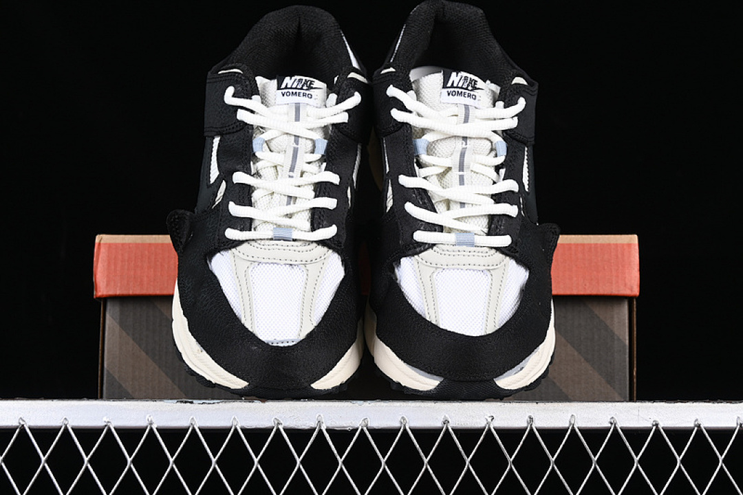 Nike [FJ5474-133]-[AIR ZOOM VOMERO 5 TIMELESS WHITE/BLACK/PHOTON DUST/SAIL]-[UNSIEX:36-46] - Image 12