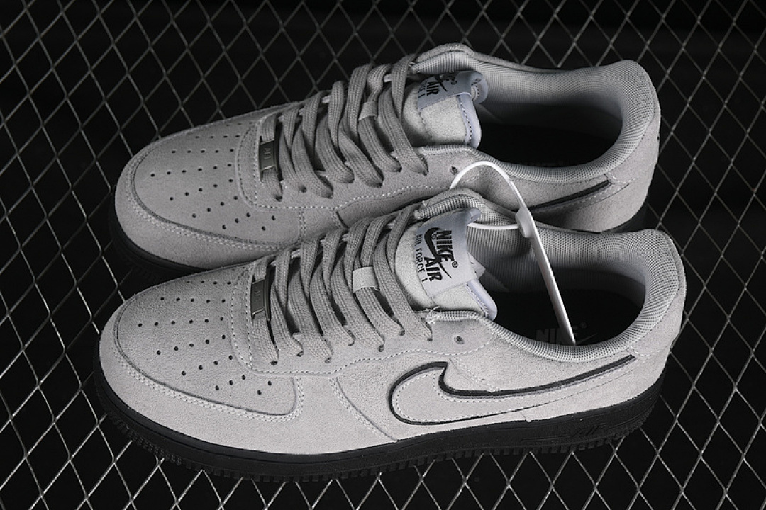 Nike [HQ1966-001]-[AIR FORCE 1 07 LOW LIGHT SMOKE GREY/BLACK]-[WOMAN:36-39]-[MAN:40-45] - Image 10