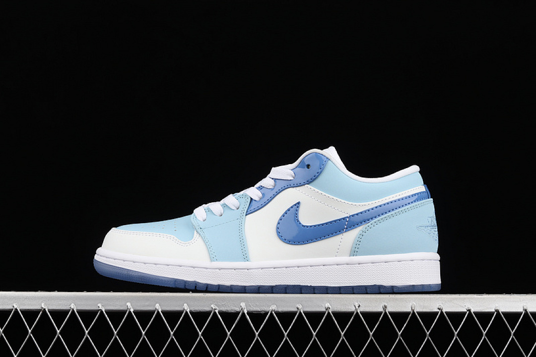 Jordan [DM5442-040]-[AIR JORDAN 1 LOW SE MIGHTY SWOOSHERS FOOTBALL GREY/POLAR/GHOST]-[UNISEX:36-46], photo 1