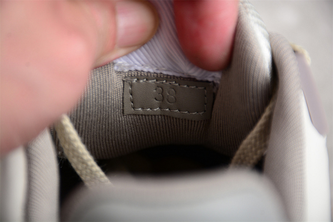 Gucci [GU*CCI 2023 WHITE/GREY/YELLOW]-[WOMAN:35-39]-[MAN:40-45] - Image 4
