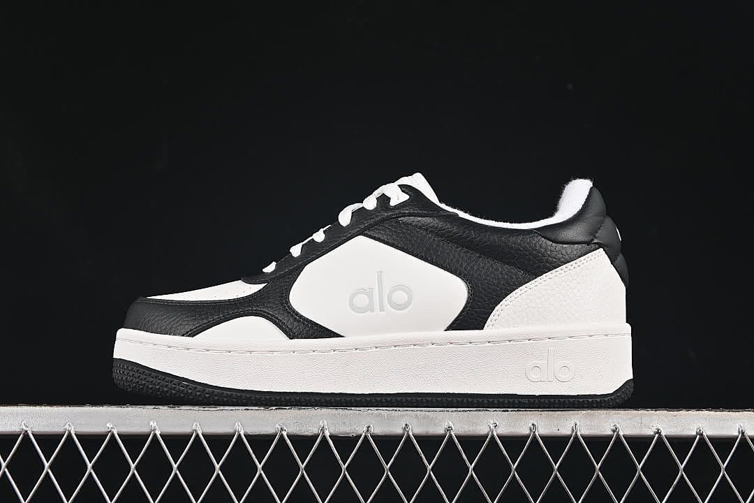 Unbranded [RECOVERY MODE BEST SELLING CASUAL SNEAKERS BLACK/WHITE]-[WOMAN:35-39]-[MAN:40-46], photo 1