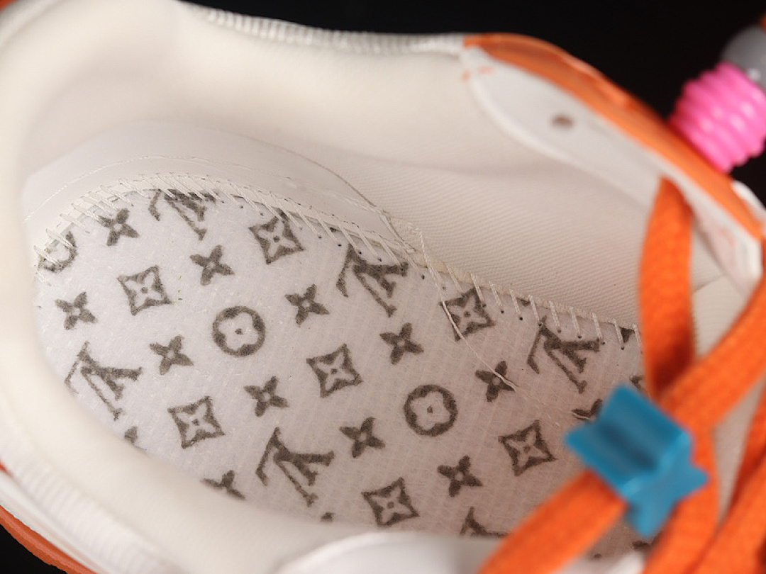 Louis Vuitton [L*V TRAINER SNEAKERS WHITE/ORANGE/WHITE]-[WOMAN:36-39]-[MAN:40-45] - Image 4