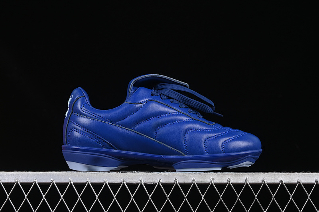 Louis Vuitton [LOUIS VUITTON FOOTPRINT SOCCER 2025 BLUE]-[WOMAN:35-39]-[MAN:40-46] - Image 16