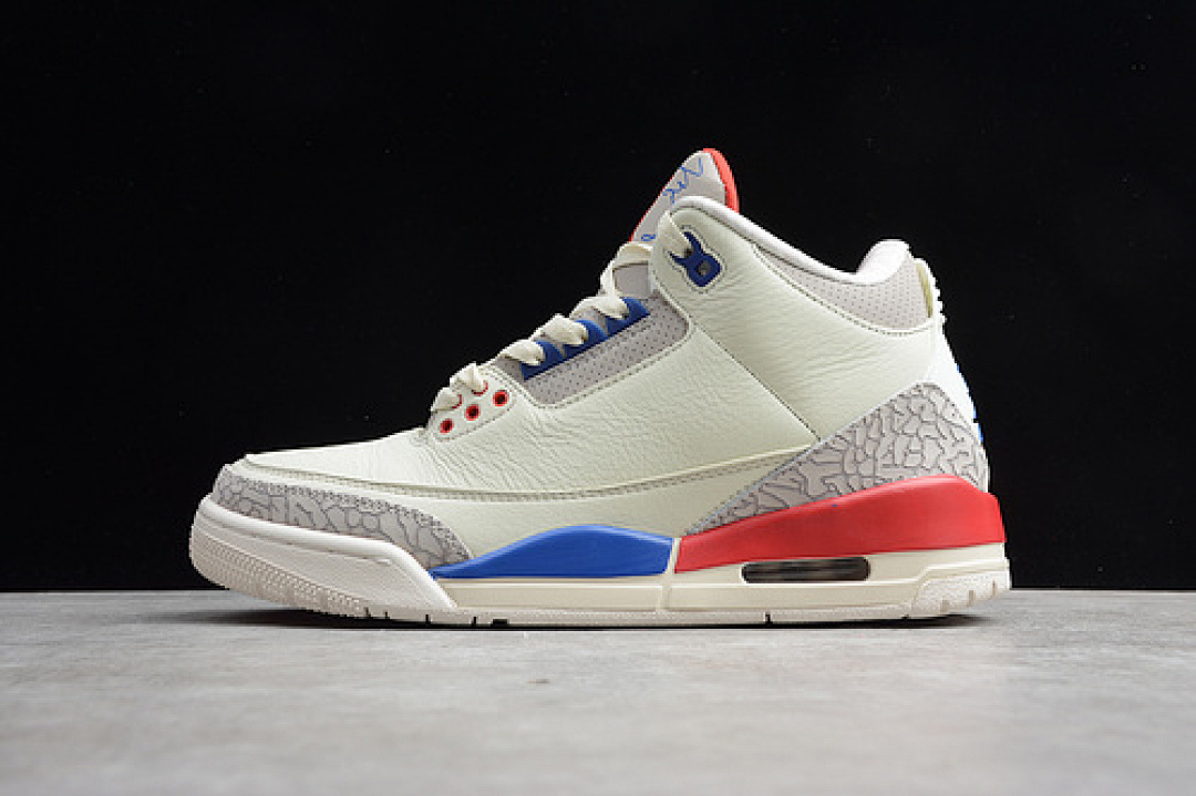 Jordan [136064-140]-[GZ AIR JORDAN 3 RETRO INTERNATIONAL FLIGHT WHITE/BLUE/RED][MAN:40-45], photo 1