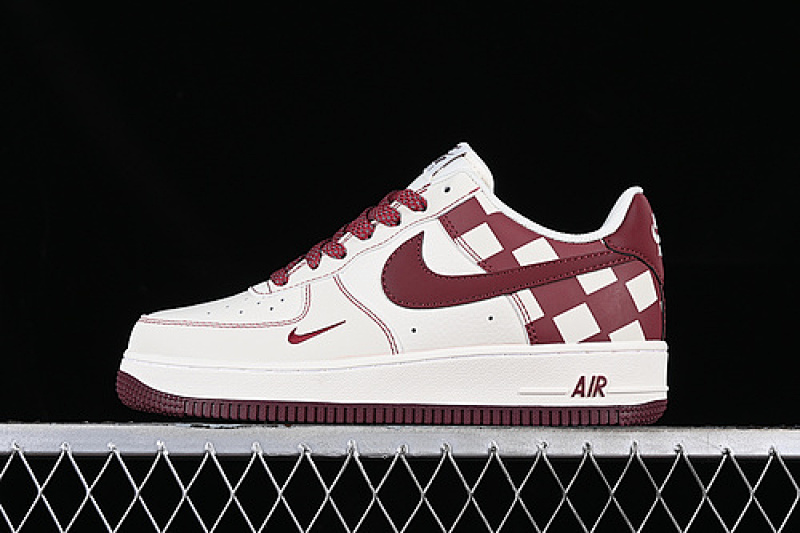 Nike Nike AIR FORCE 1 07 LOW WHITE/GREY/RED · GZ5688-055, photo 1