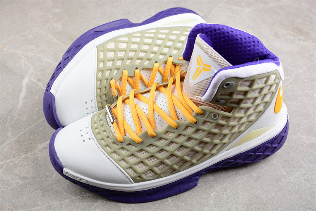 Nike [318090-072]-[ZOOM KOBE 3 LAKERS MTLLC SLVR/CNYN GLD-VRSTY PRPL]-[MAN:40-46] - Image 11