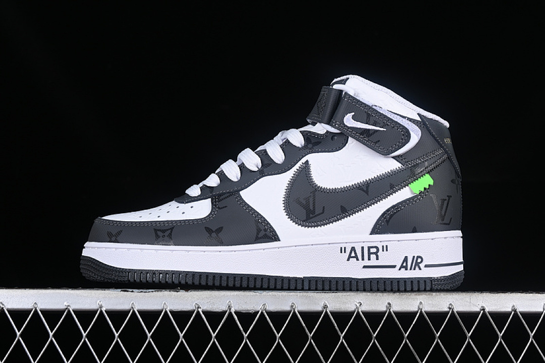Nike [CW2289-111]-[AIR FORCE 1 07 MID WHITE/GREY]-[WOMAN:36-39]-[MAN:40-45], photo 1