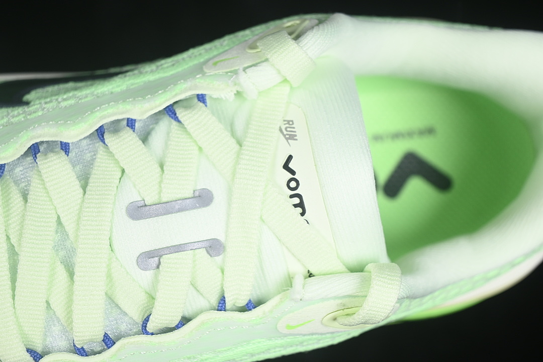 Nike [HV8150-702]-[VOMERO PLUS VOLT TINT/BLAST/SAPPHIRE/BLACK SPRUCE]-[WOMAN:35.5-39]-[MAN:40-46] - Image 9