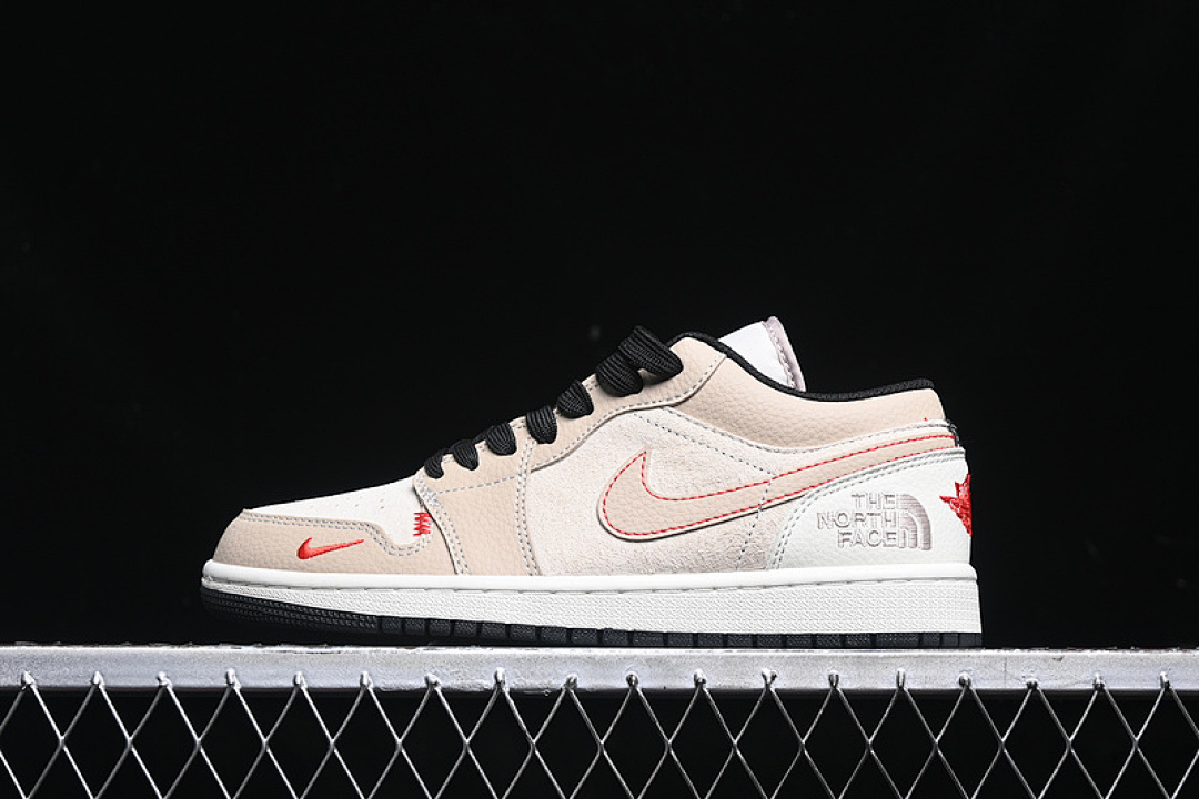 Jordan [DC2024-033]-[AIR JORDAN 1 LOW WHITE/BLACK/GREY]-[WOMAN:36-39]-[MAN:40-45], photo 1