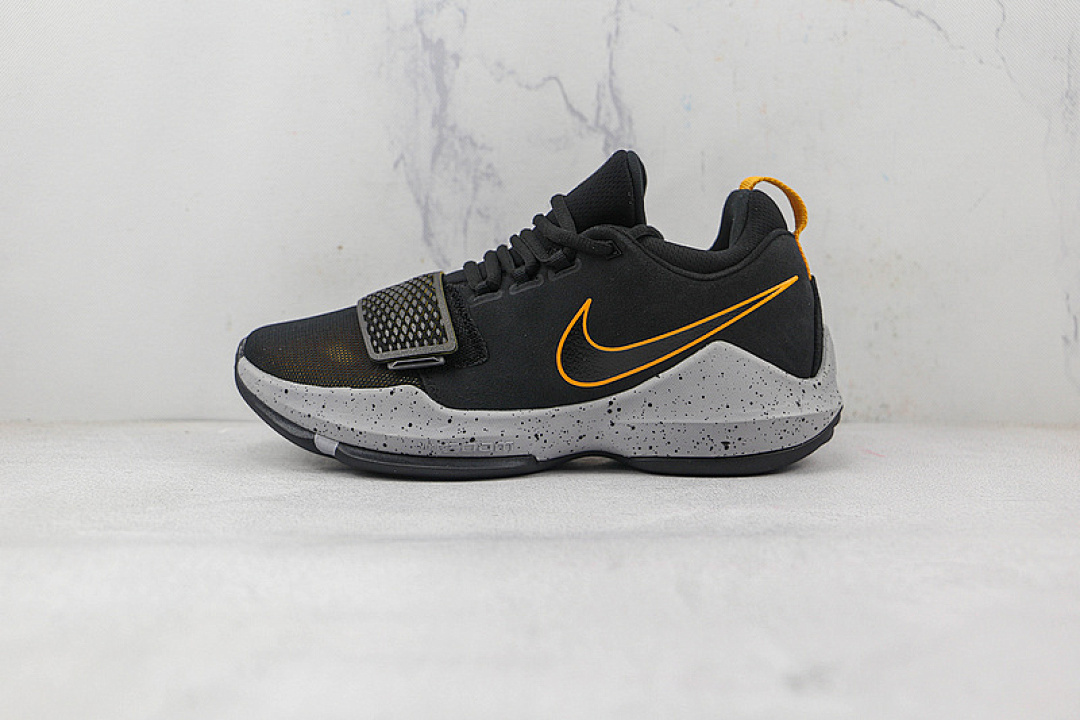 Unbranded [878628-006]-[PG 1 EP BLACK/UNIVERSITY GOLD-WOLF GREY]-[MAN:39-46], photo 1