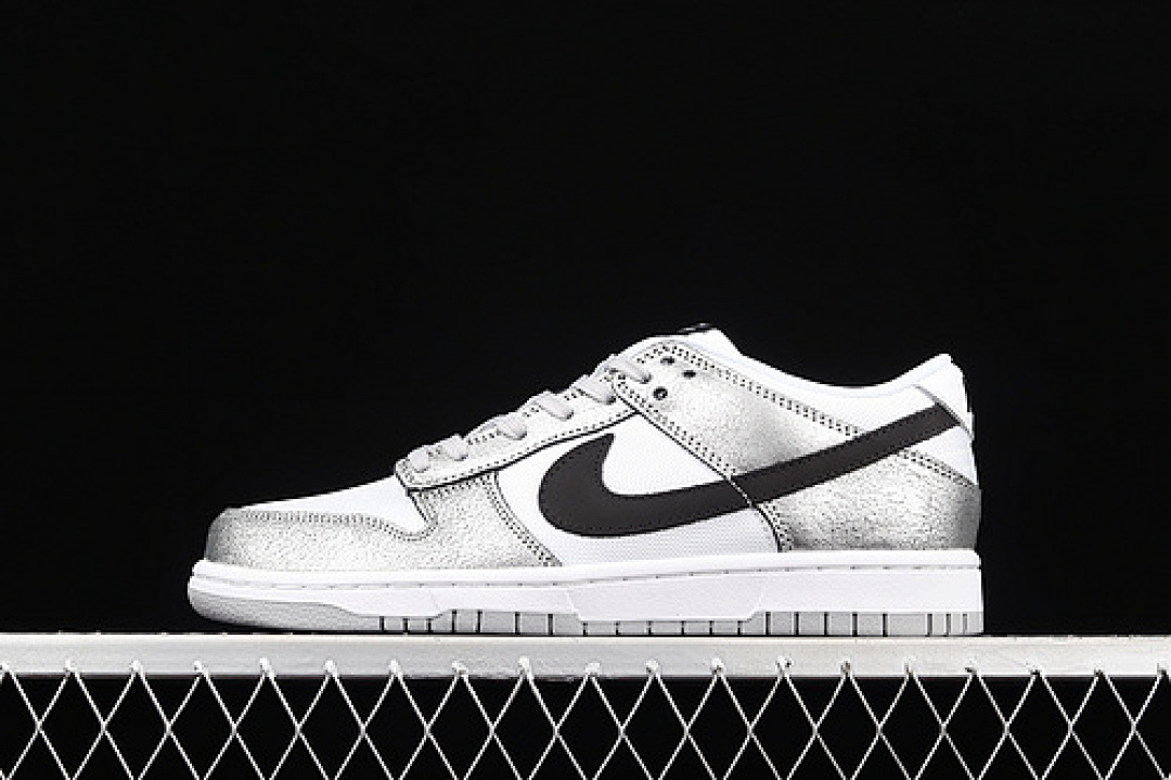 Unbranded [DO5882-001]-[SB DUNK LOW SHIMMER SILVER/BLACK/WHITE]-[WOMAN:36-39]-[MAN:40-45], photo 1