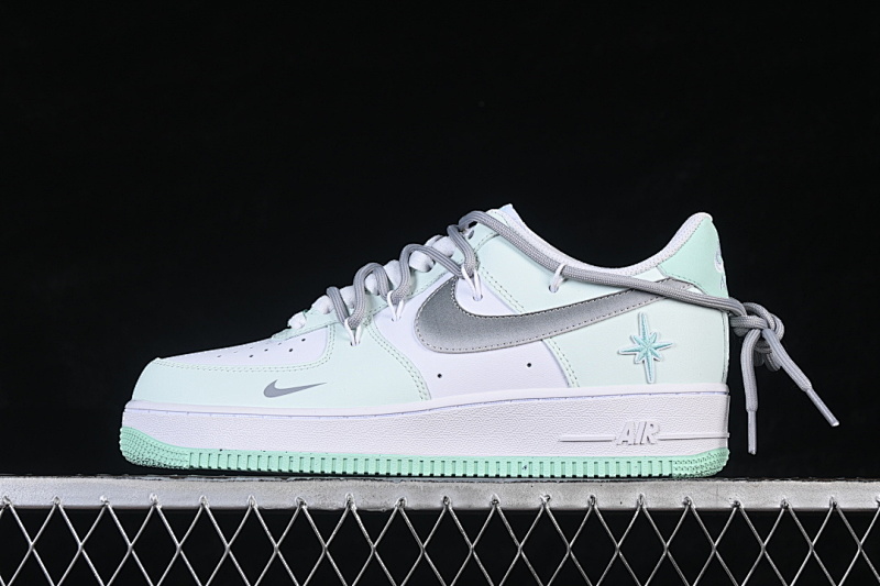 Nike Nike AIR FORCE 1 07 LOW WHITE/GREEN · XX7981-476, photo 1
