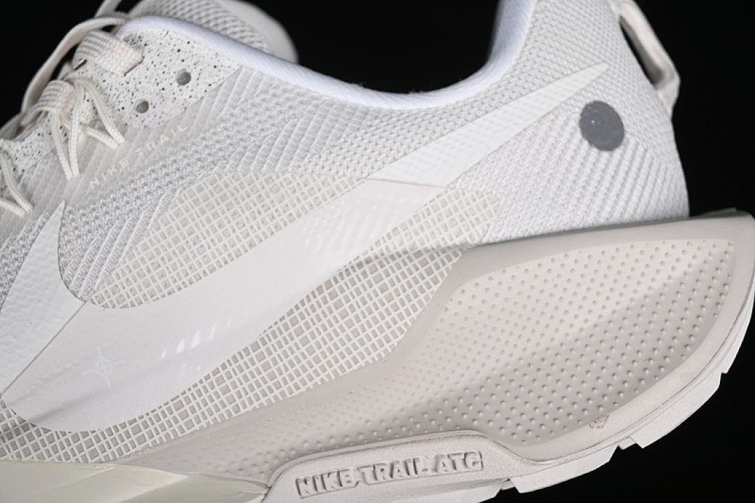 Nike [DV3864-101]-[PEGASUS TRAIL 5 SUMMIT WHITE/LIGHT OREWOOD BROWN/SAIL]-[WOMAN:36-39]-[MAN:40-46] - Image 7