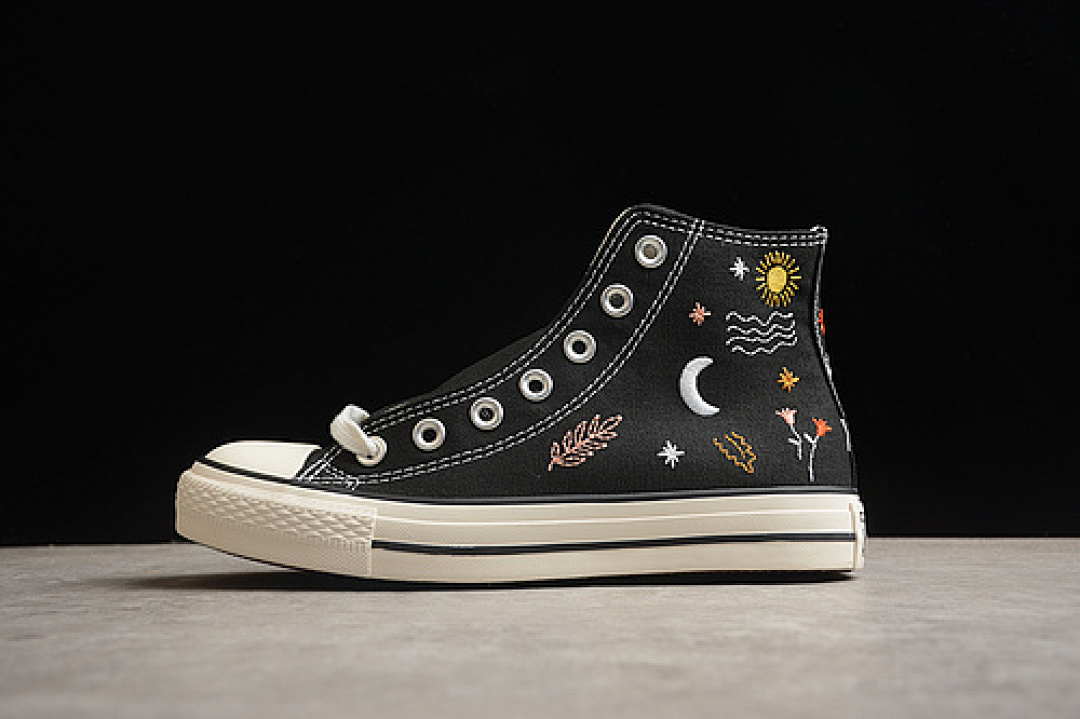 Converse [C ONVERSE HEIGHT INCREASING PLATFORM SHOES BLACK/MULTCOLORED]-[WOMAN:35-40], photo 1