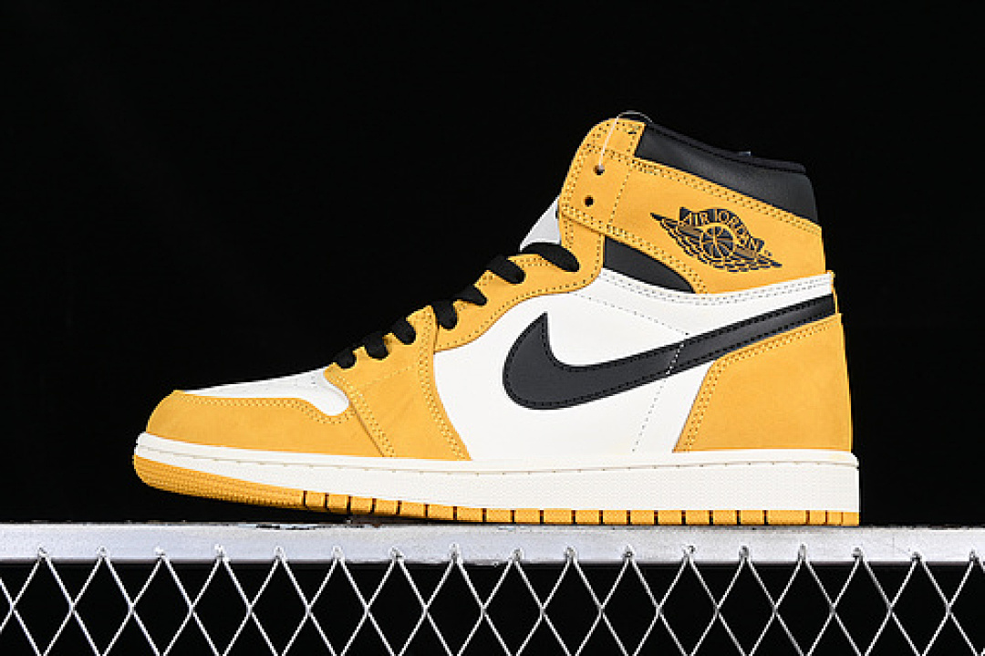 Jordan [DZ5485-701]-[AIR JORDAN 1 HIGH OG YELLOW OCHRE WHITE/BLACK/YELLOW]-[WOMAN:36-39]-[MAN:40-47.5], photo 1