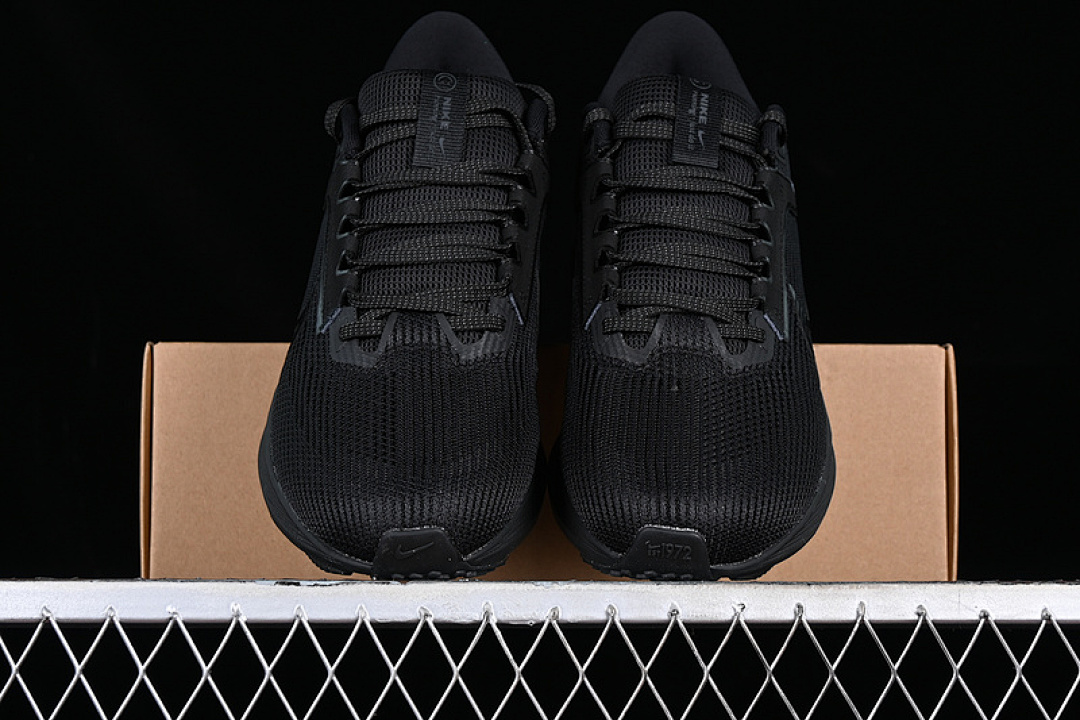 Nike [DV3853-002]-[AIR ZOOM PEGASUS 40 BLACK/SILVER]-[MAN:39-45] - Image 13