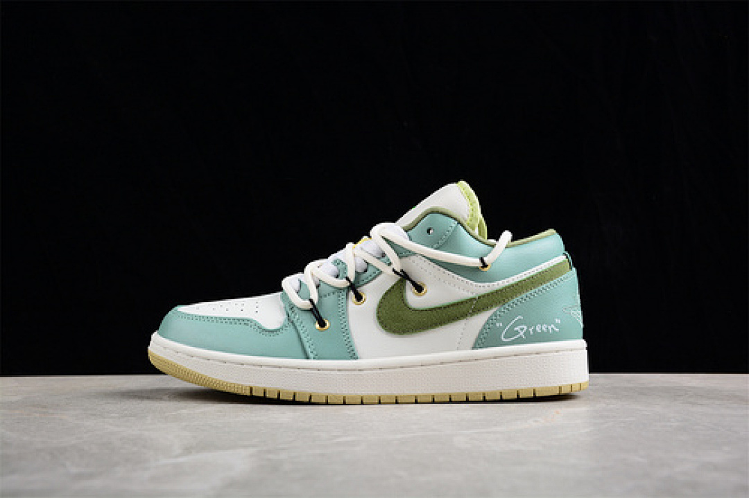 Jordan [FD9906-131]-[AIR JORDAN 1 LOW AJ1 GREEN/WHITE]-[WOMAN:36-39]-[MAN:40-47.5], photo 1