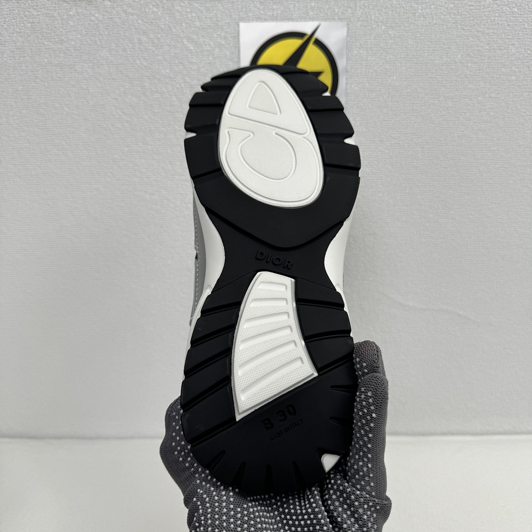 Unbranded 04 Price: - Image 16
